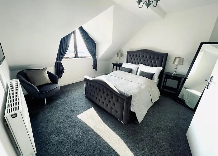 Baltic Dockside Apartment, Free Parking