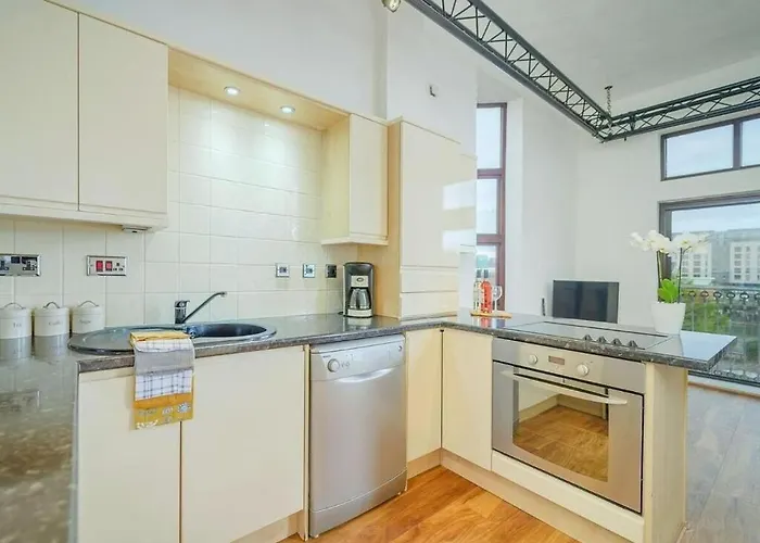 Baltic Dockside Apartment, Free Parking